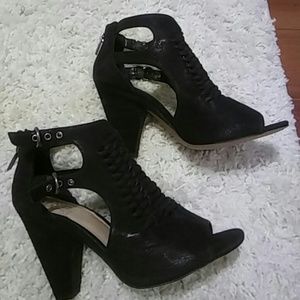 Black Vince Camuto open toe shoes